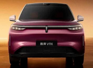 Вскоре в России появится шестиместный кроссовер WEY V9X
