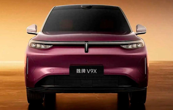 Вскоре в России появится шестиместный кроссовер WEY V9X