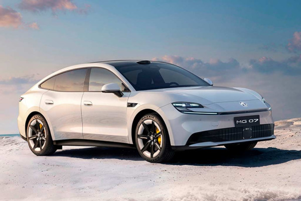 MG 07: представил недорогой лифтбек в стиле Porsche Taycan