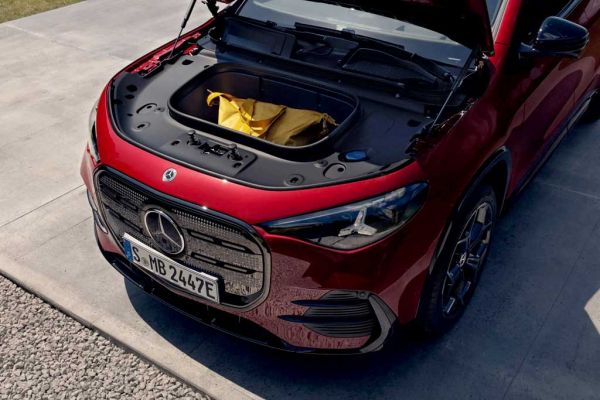 Немцы представили кроссовер Mercedes-Benz GLA третьего поколения