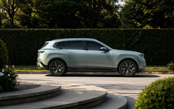 
            Подорожание ОСАГО, новый &laquo;Гелик&raquo; и Audi Q9 в России. Итоги недели
        