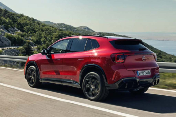 Немцы представили кроссовер Mercedes-Benz GLA третьего поколения