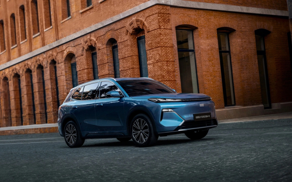 
            Подорожание ОСАГО, новый &laquo;Гелик&raquo; и Audi Q9 в России. Итоги недели
        